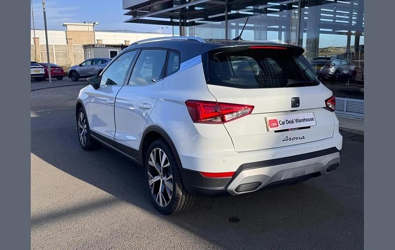 Used Seat Arona Xperience Lux 113 HP (83 kW) 2024 White SUV