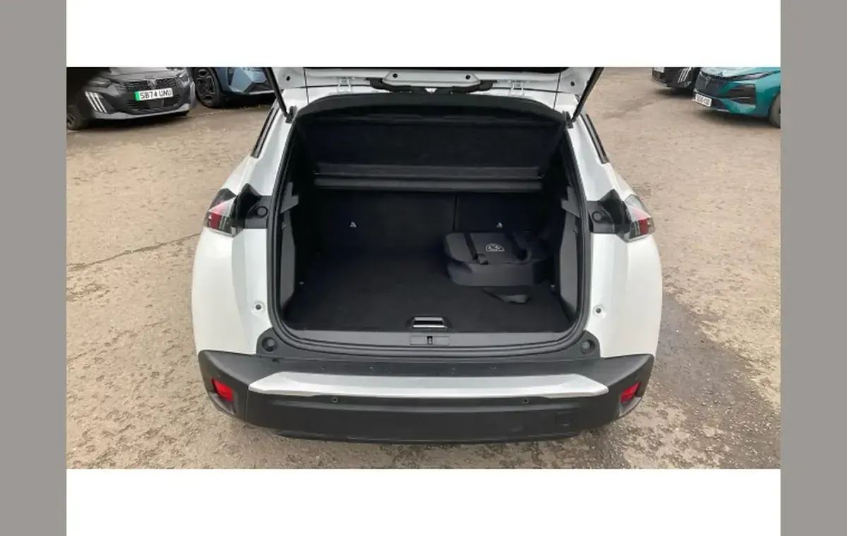 Used Peugeot e-2008 GTi 100 kW (136 HP) 2023 White SUV