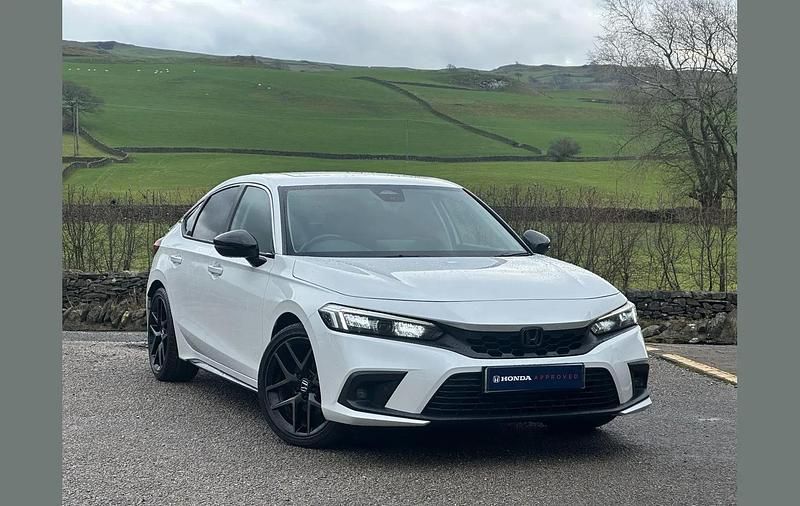 Used Honda Civic Advance 140 HP (102 kW) 2023 White Hatchback