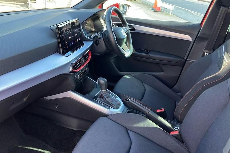 Used Seat Arona FR 150 HP (110 kW) 2024 Red SUV