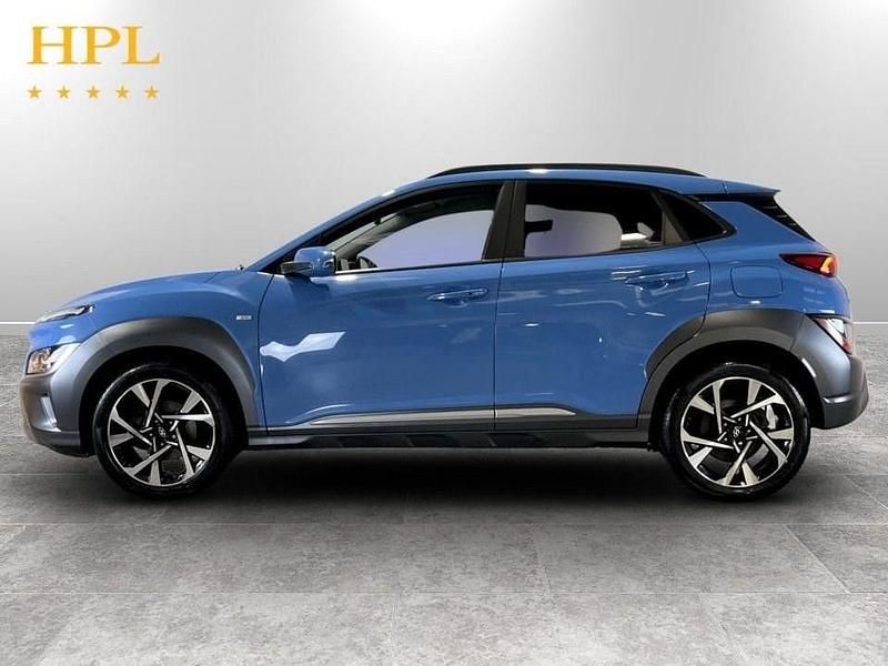 Second-hand Hyundai Kona Premium 120 CP (88 kW) 2021 Albastru SUV