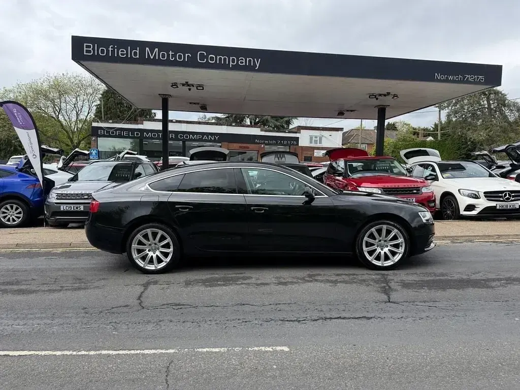 Usado Audi A5 Sportback 177 CV (130 kW) 2015 Negro Utilitario
