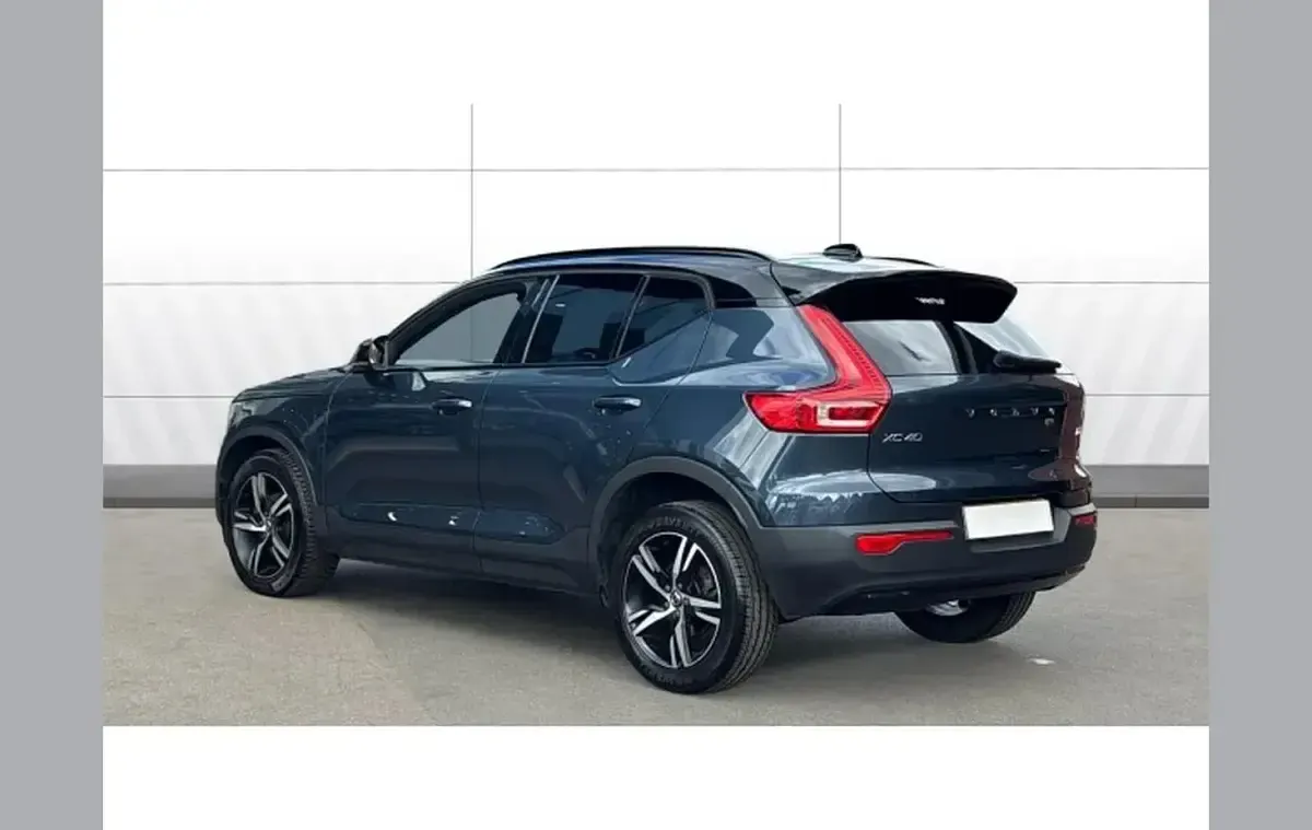 Used Volvo XC40 R-Design 161 HP (118 kW) 2022 Blue SUV