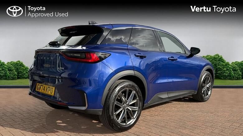 Used Lexus LBX 136 HP (100 kW) 2024 Blue SUV