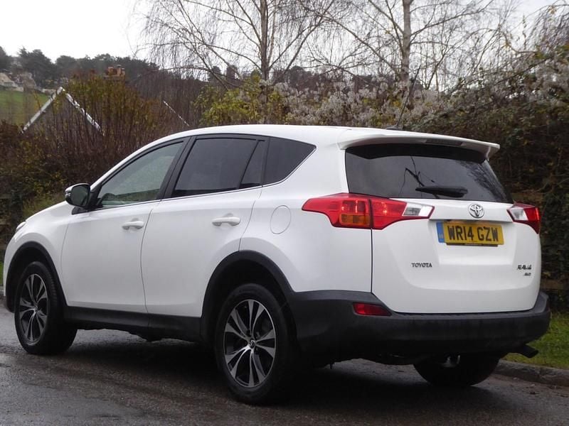 Used Toyota RAV4 2014 White Estate