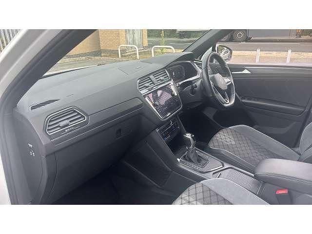 Image 2/4