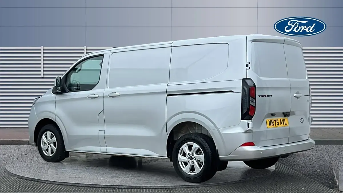Usado Ford Transit Custom Limited 136 HP (100 kW) 2025 Van