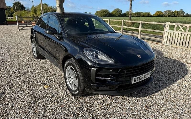 Used 2020 Porsche Macan SUV | £32,595 (Super price) - Image 1/4