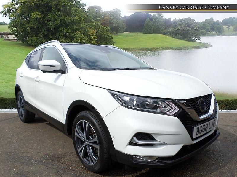 White Used 2018 Nissan Qashqai N-Connecta SUV | £10,000 (Fair price) - Image 1/4