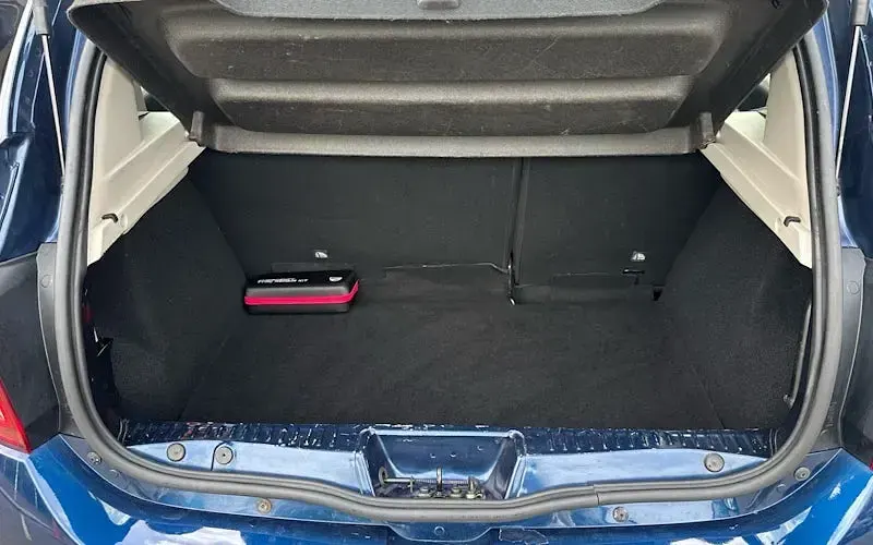 Usado Dacia Sandero Ambiance 90 HP (66 kW) 2016 Azul Citadino