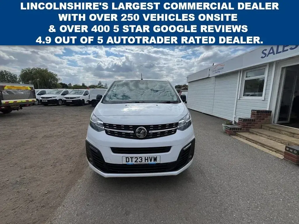 Used Vauxhall Vivaro S 100 HP (73 kW) 2023 White MPV