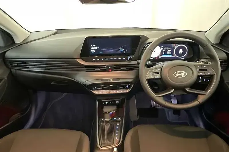 Używany Hyundai i20 90 KM (66 kW) 2026 Czerwony Hatchback