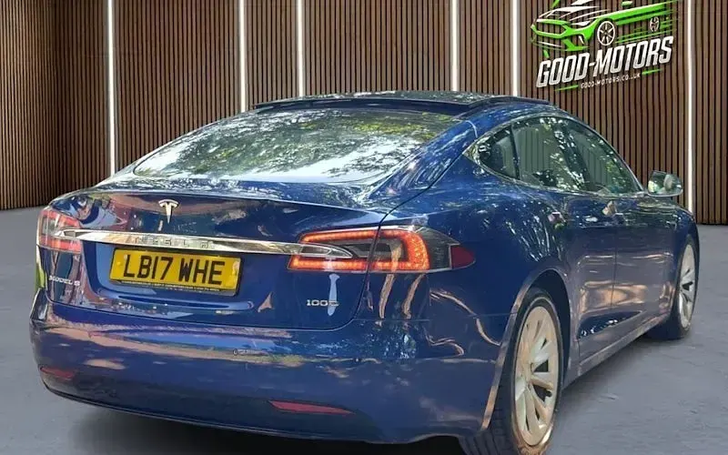 Used Tesla Model S Standard Range 386 kW (525 HP) 2017 Blue Hatchback
