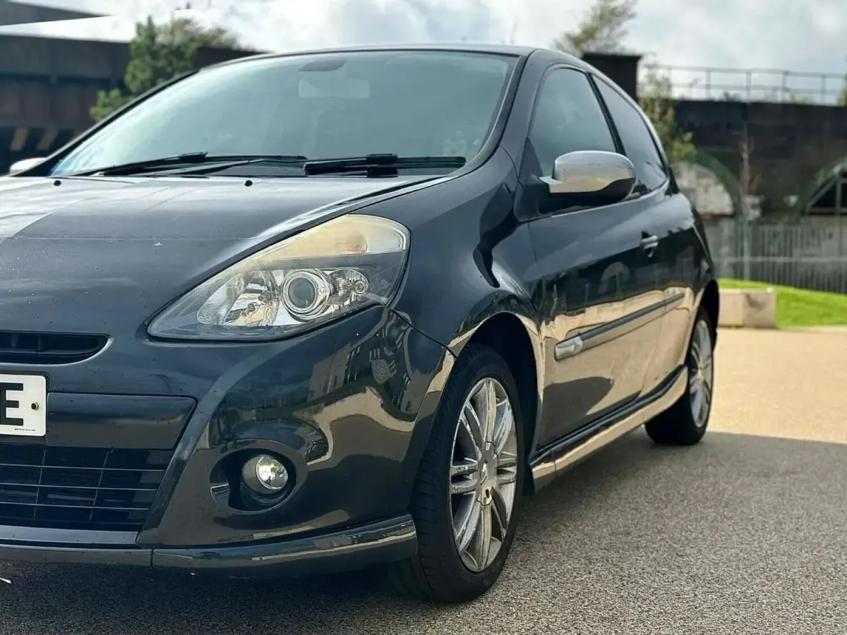 Used Renault Clio GT 128 HP (94 kW) 2009 Black Hatchback