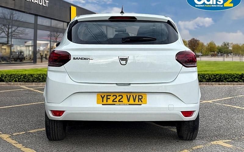 Used Dacia Sandero Essentiel 67 HP (49 kW) 2022 White Hatchback