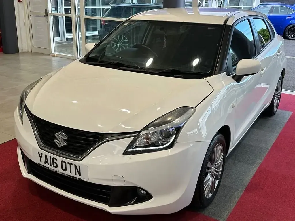Usado Suzuki Baleno SZ-T 111 CV (81 kW) 2016 Blanco Utilitario
