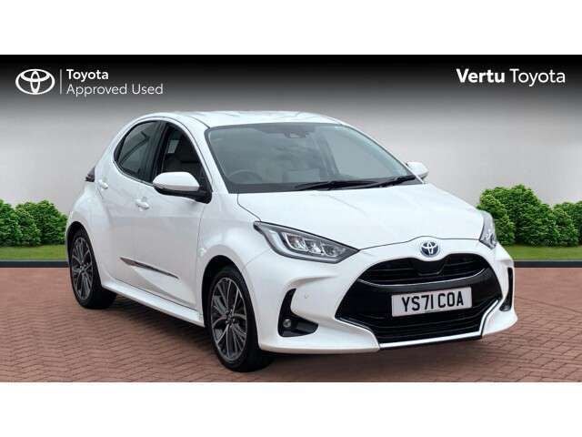 White Used 2021 Toyota Yaris Hybrid Hatchback | £16,873 (Fair price) - Image 1/3