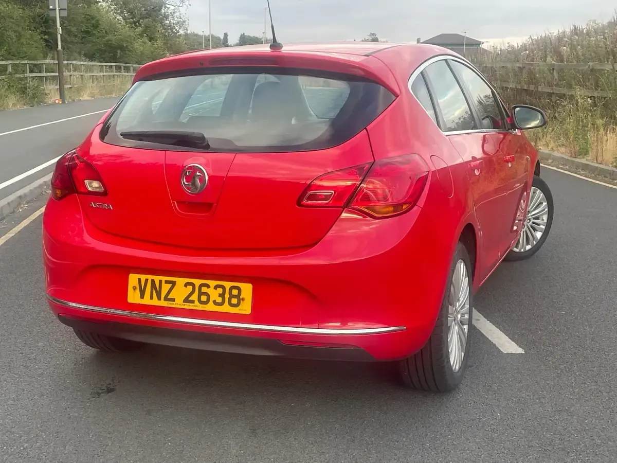 Used Vauxhall Astra Excite 2015 Red Hatchback