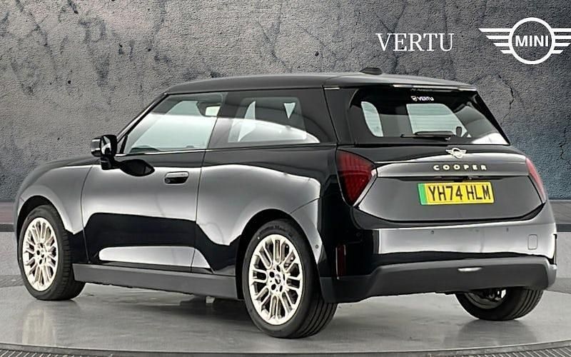 Used Mini Cooper Exclusive 135 kW (184 HP) 2026 Hatchback