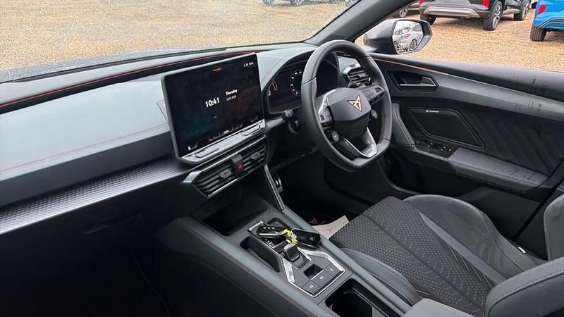 Used Cupra Leon VZ3 272 HP (200 kW) 2025 Metallic  magnetic tech grey