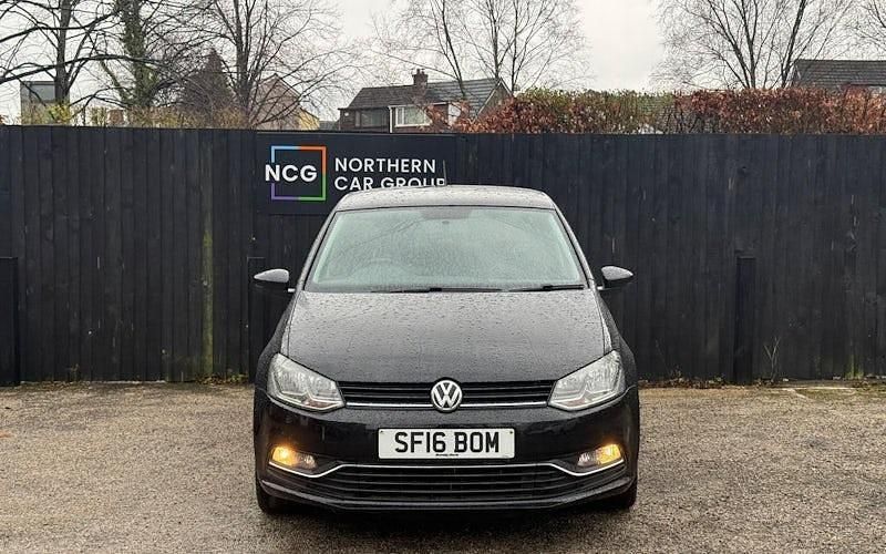 Used VW Polo Match 90 HP (66 kW) 2016 Black Hatchback