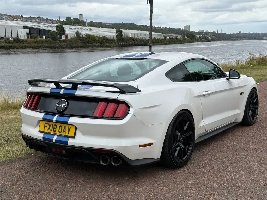 Used Ford Mustang GT Fastback 416 HP (305 kW) 2018 White Coupe