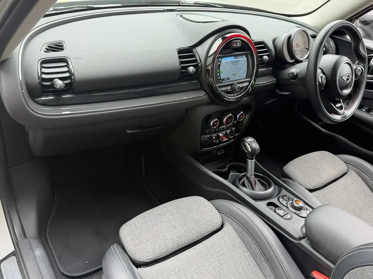 Used Mini Cooper Clubman 192 HP (141 kW) 2018 Silver Estate