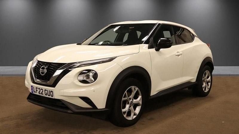 Used Nissan Juke N-Connecta 114 HP (83 kW) 2022 White SUV