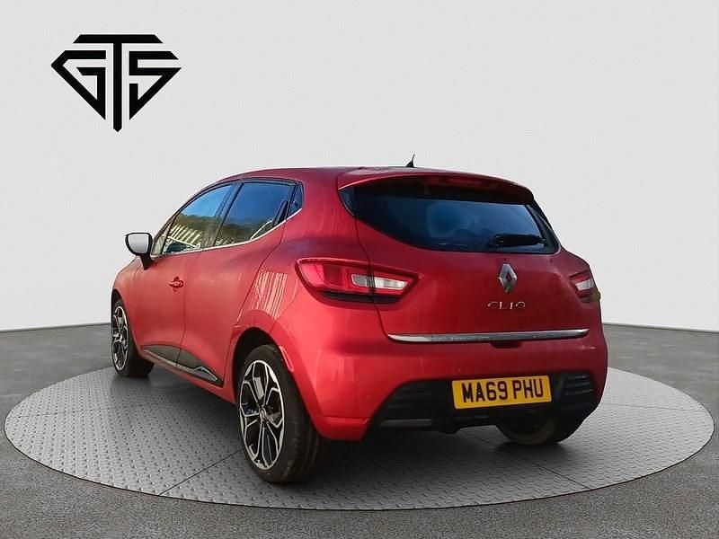 Used Renault Clio IV Iconic 90 HP (66 kW) 2019 Red Hatchback