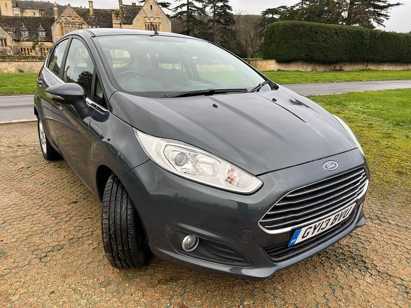 Used Ford Fiesta Zetec 2013 Grey Hatchback