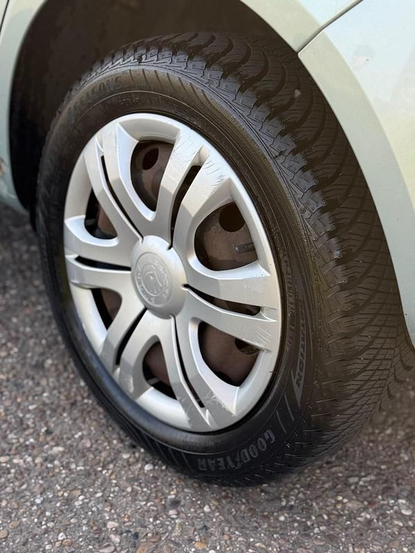 Used Skoda Fabia 2011 Green Hatchback