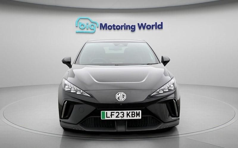 Begagnad MG MG4 EV Trophy 150 kW (204 HK) 2025 Halvkombi