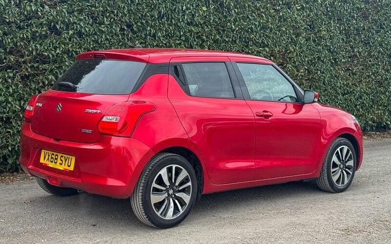 Usado Suzuki Swift SZ5 111 CV (81 kW) 2019 Rojo Utilitario