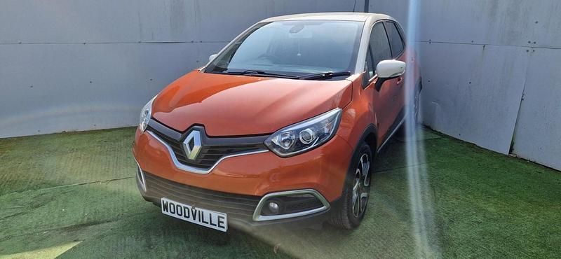 Usado Renault Captur Dynamique 90 HP (66 kW) 2016 Laranja SUV