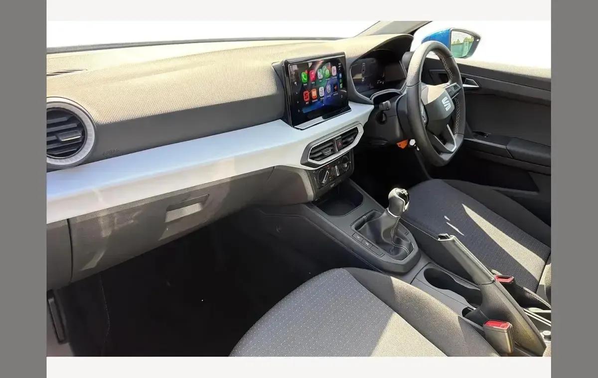 Used Seat Ibiza SE Technology 95 HP (69 kW) 2025 Blue Hatchback