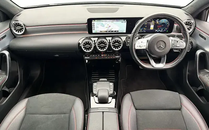 Used Mercedes A180 Executive 136 HP (100 kW) 2022 Blue Hatchback