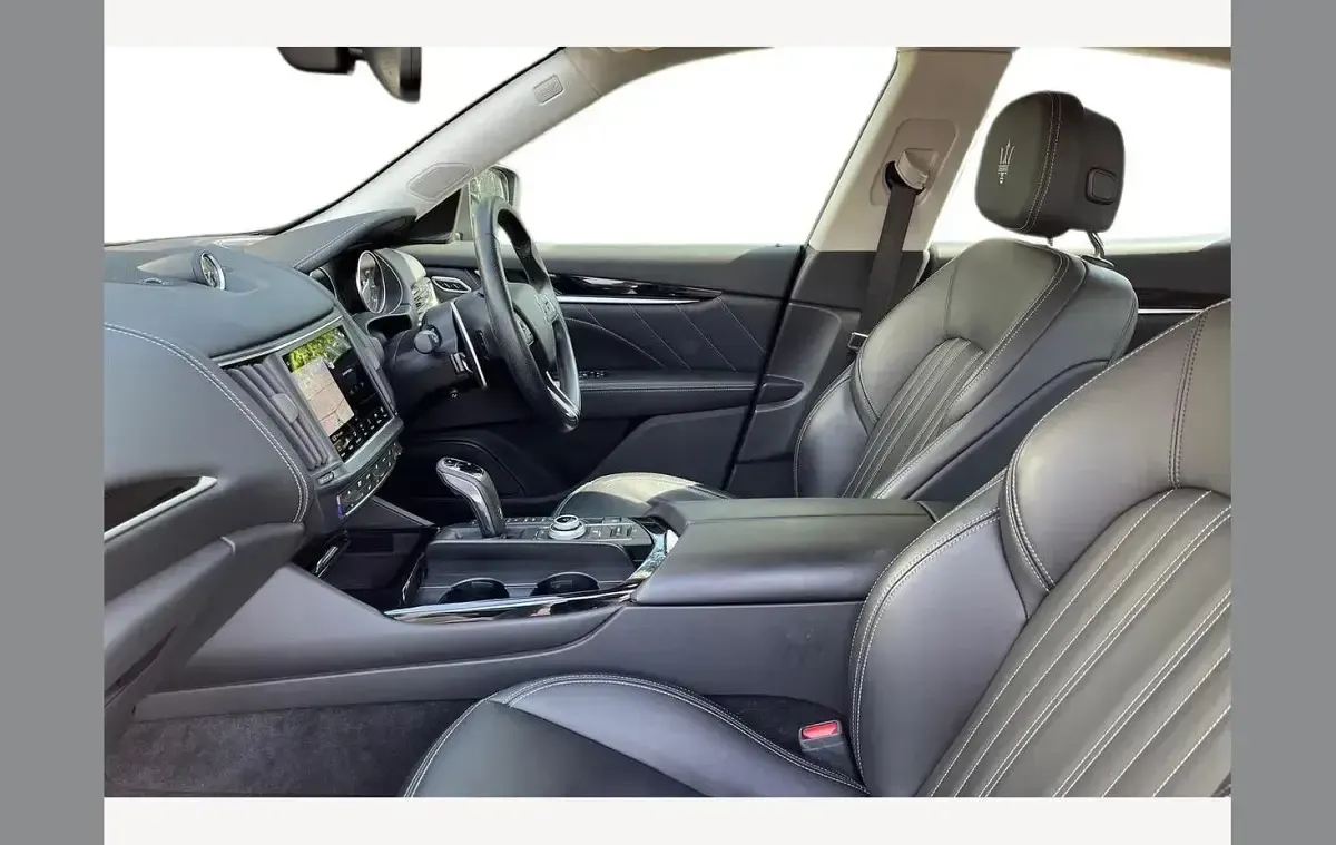 Used Maserati Levante GranLusso 345 HP (253 kW) 2021 Blu nobile SUV