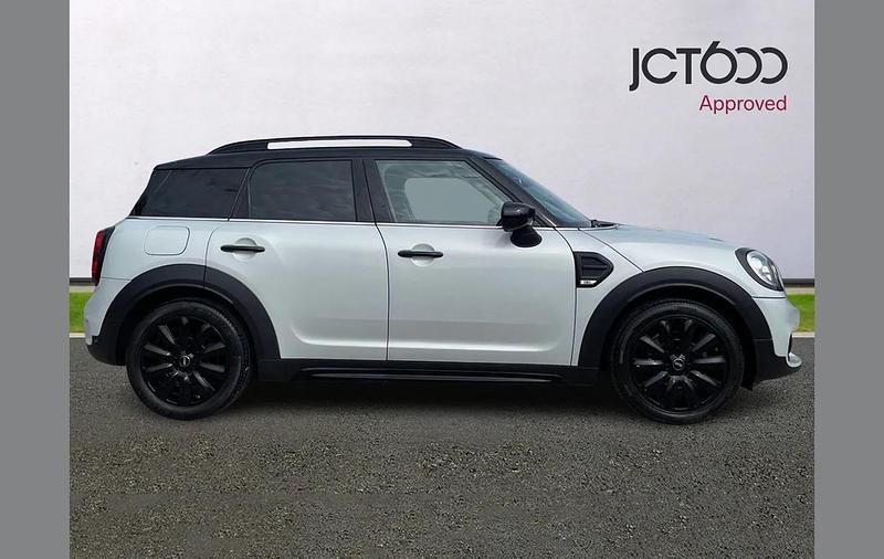 Used Mini Cooper Countryman Classic 134 HP (98 kW) 2020 White SUV