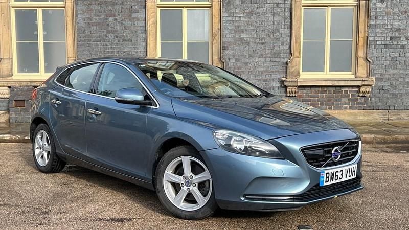 Blue Used 2014 Volvo V40 SE Lux Hatchback | £7,495 (Super price) - Image 1/4
