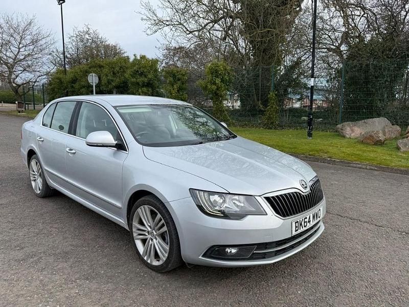 Used Skoda Superb Elegance 140 HP (102 kW) 2015 Silver Hatchback