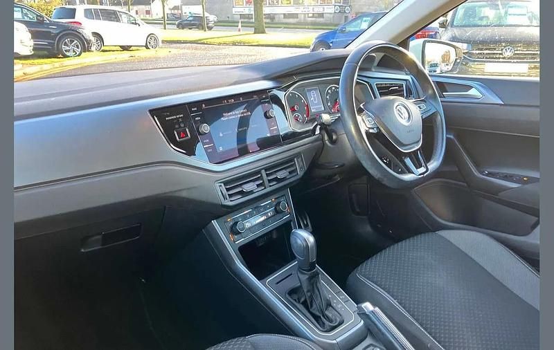 Used VW Polo Active 95 HP (69 kW) 2021 White Hatchback