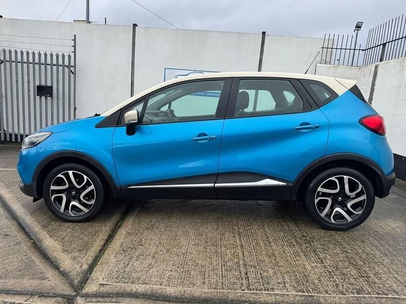 Usado Renault Captur Dynamique 90 HP (66 kW) 2014 Azul SUV