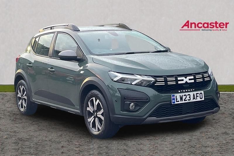 Used Dacia Sandero Journey 90 HP (66 kW) 2023 Green SUV
