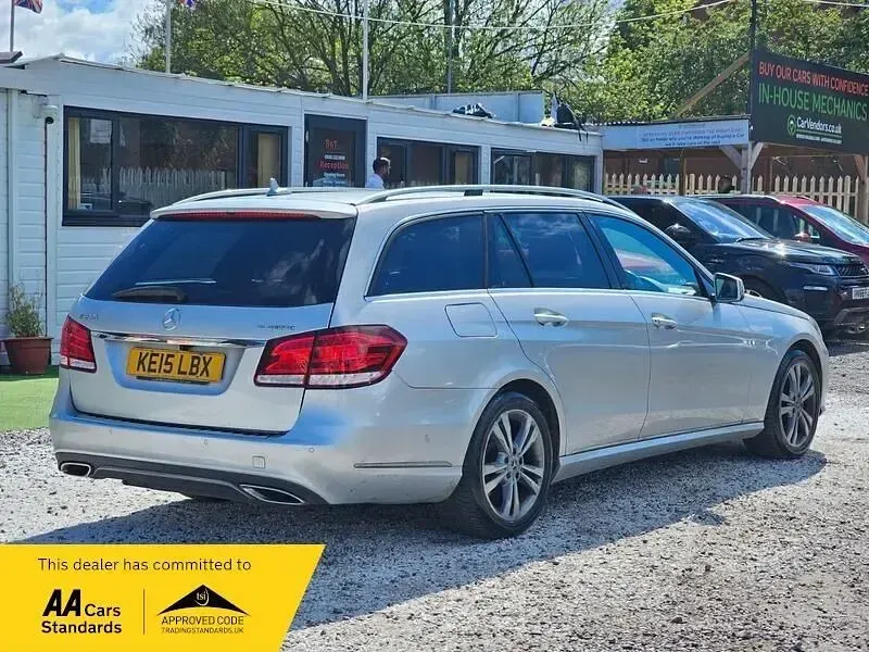 Begagnad Mercedes E220 SE 2015 Silver Kombi