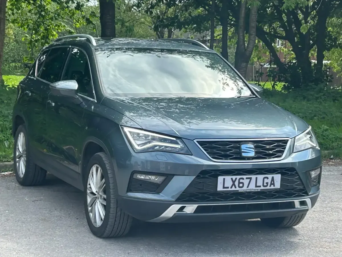 Begagnad Seat Ateca 4Drive 190 HK (139 kW) 2017 Grå SUV