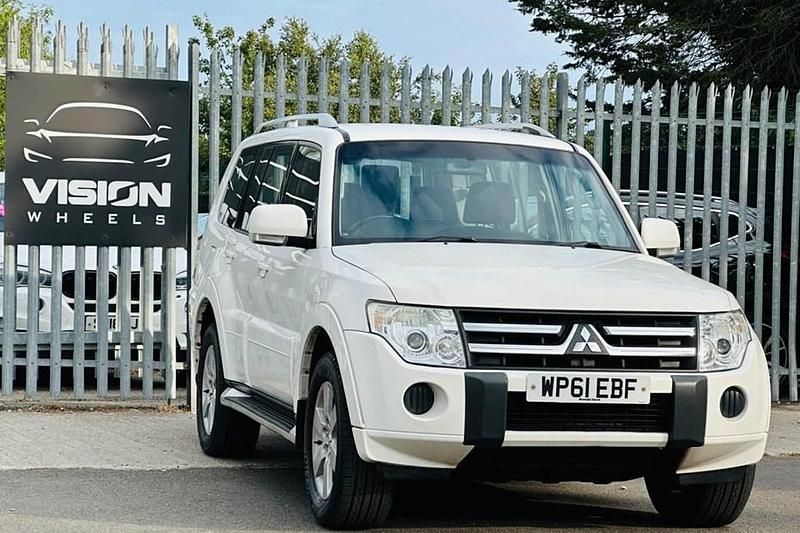 White Used 2011 Mitsubishi Shogun SUV | £10,295 (Good price) - Image 1/1