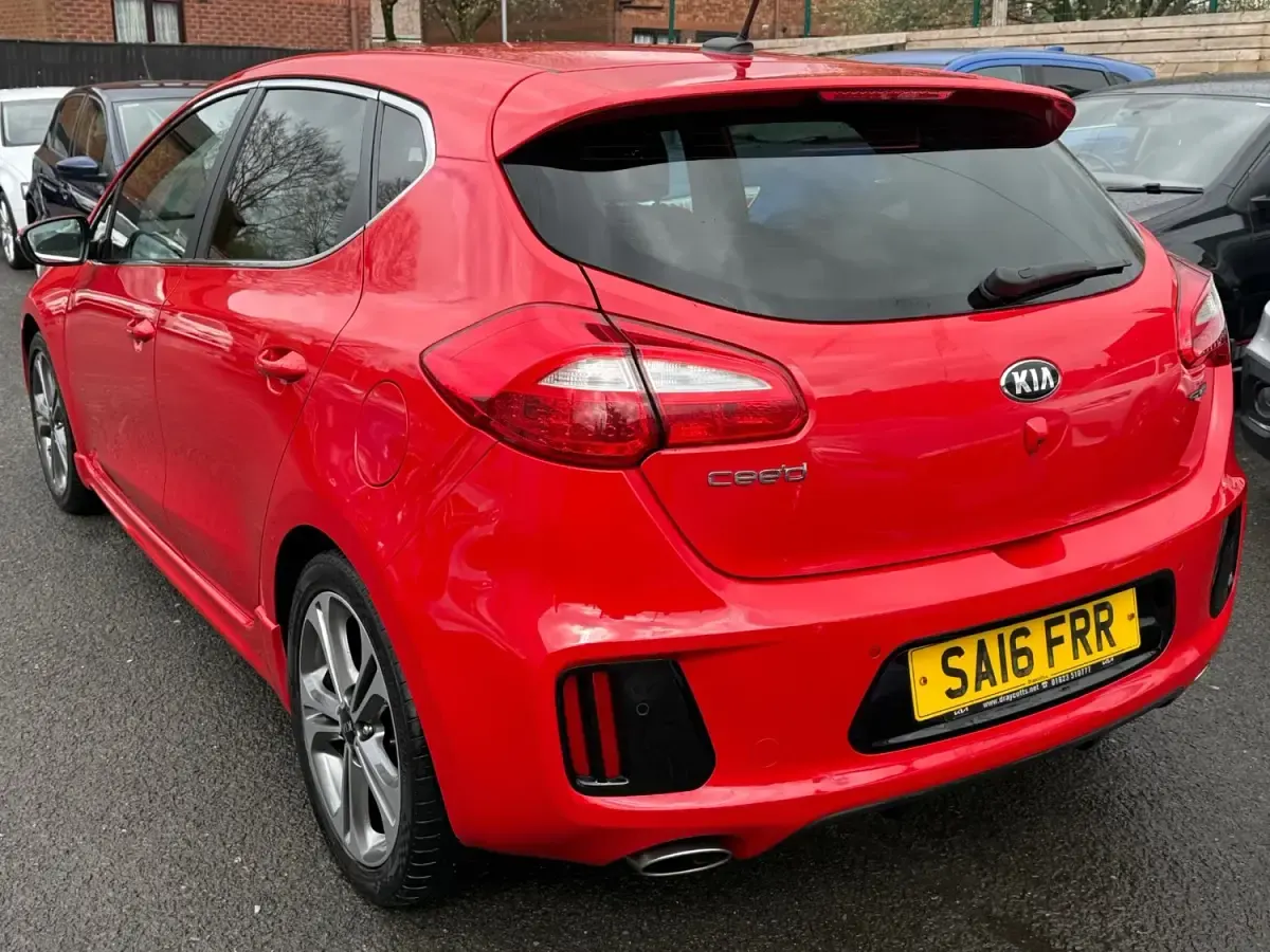 Usado Kia Ceed GT-Line 2016 Vermelho Citadino