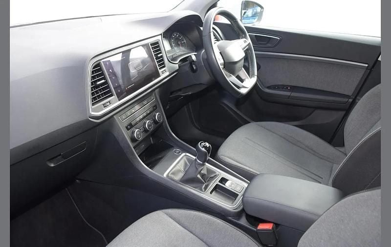 Used Seat Ateca SE Technology 108 HP (79 kW) 2022 White SUV