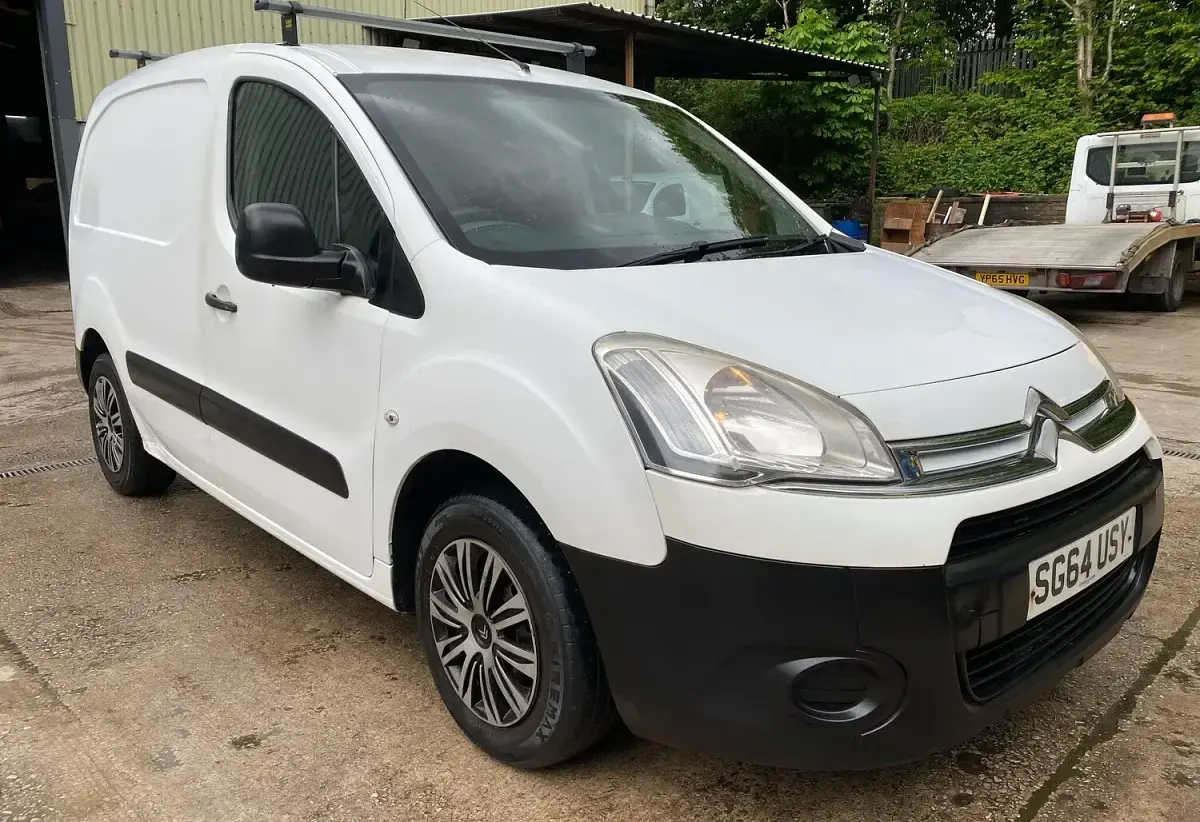 Used Citroën Berlingo 75 HP (55 kW) 2014 White MPV