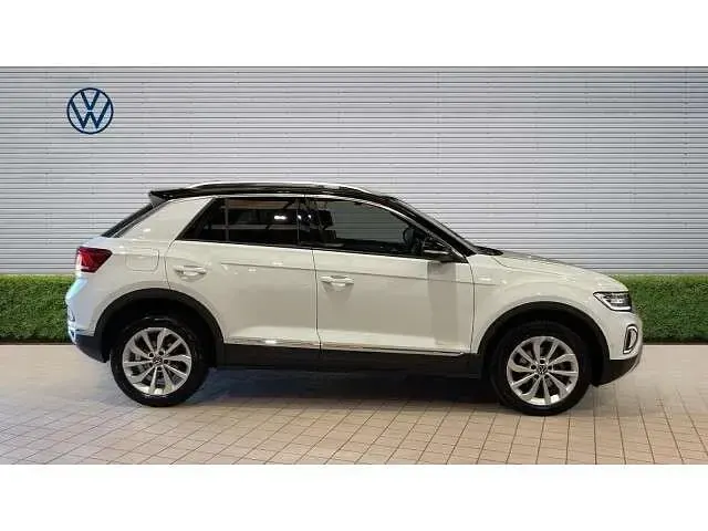 Begagnad VW T-Roc Style 150 HK (110 kW) 2023 Vit SUV